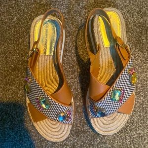 Tory Burch embellishes sandals, never worn